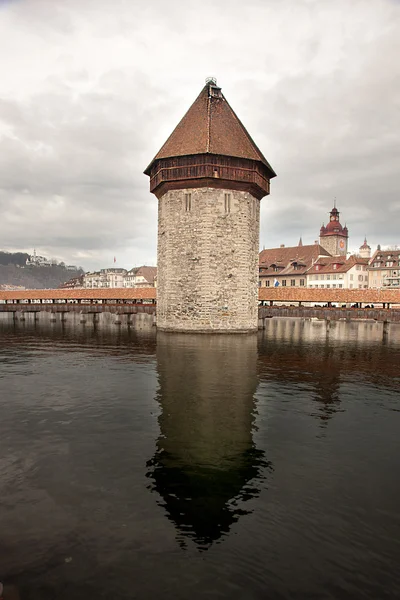 Jembatan Kapel di Luzern (Lucerne), Swiss — Stok Foto