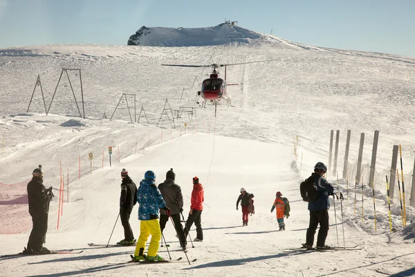 Helicopter landing near Matterhorn, Switzerland — Stock Photo, Image