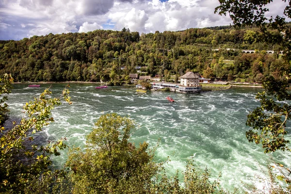 Cataratas del Rin, la cascada más grande de Europa, Schaffhausen, Suiza — Foto de Stock