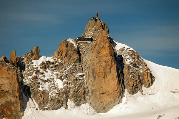 Italian winter. Mountain peaks and glaciers near Mont Blanc, Courmayeur, Val d'Aosta province,Italy — ストック写真