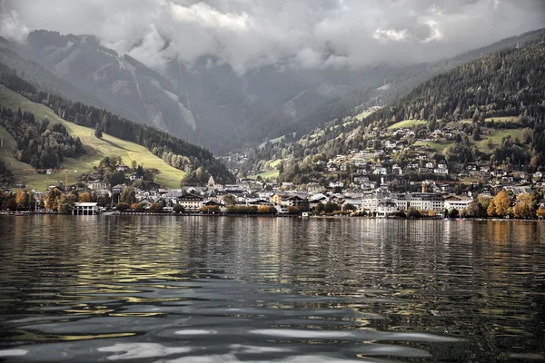 Beautiful view of of Zell am See with Zeller Lake, Salzburger Land, Austria — Stockfoto