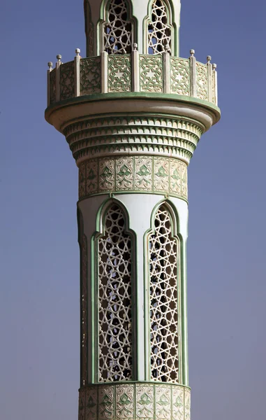 Detaillierte Schnürung eines Minaretts einer Moschee in der Liwa-Oase, vereinigte arabische Emirate — Stockfoto