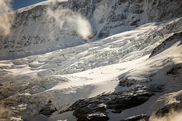 Geleiras, gelo e neve permanente em Eiger, perto de Grindelwald, Suíça — Fotografia de Stock