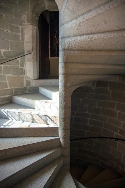 Concrete and stone spiral stairs — 图库照片