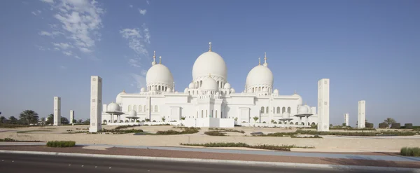 Mezquita Zayed, Abu Dhabi, Emiratos Árabes Unidos — Foto de Stock