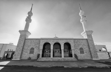 Siyah ve beyaz cami ve Minare
