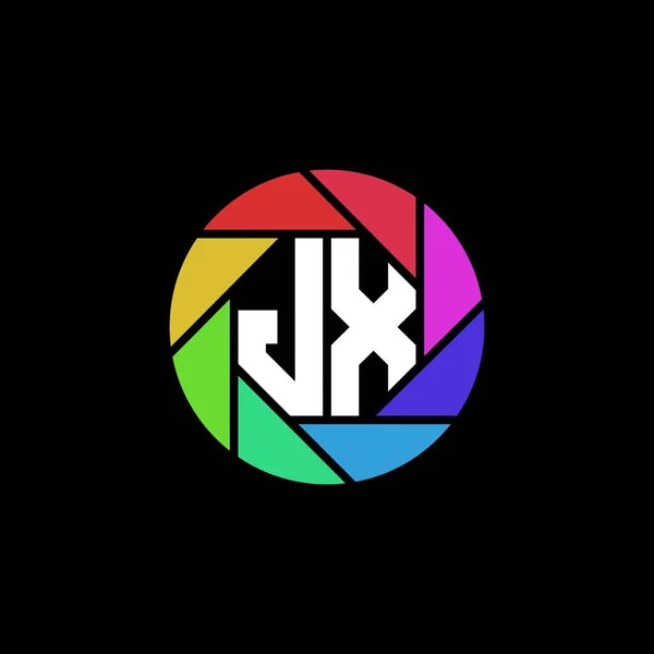 Логотип Monogram Letter Geometric Polygonal Lens Rainbow Circle Style — стоковый вектор