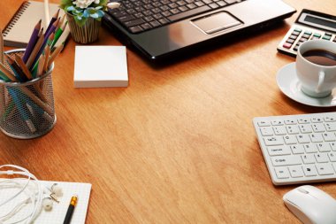 Çalışma masası ahşap çalışma masası ve iş nesneleri İş finans metin ve iş bankacılık arka planı için yer kopyalama