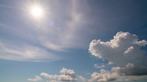 Čas Vypršel Bílé Mraky Tekoucí Modré Obloze Cumulus Mrak Cloudscape — Stock video