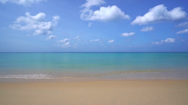 Phuket Karon Beach Ocean Waves Crashing Empty Sand Beach November — Wideo stockowe