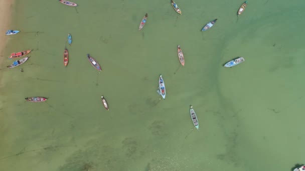 Letecký Pohled Top Pohled Dlouhé Ocas Rybářské Lodě Tropickém Moři — Stock video