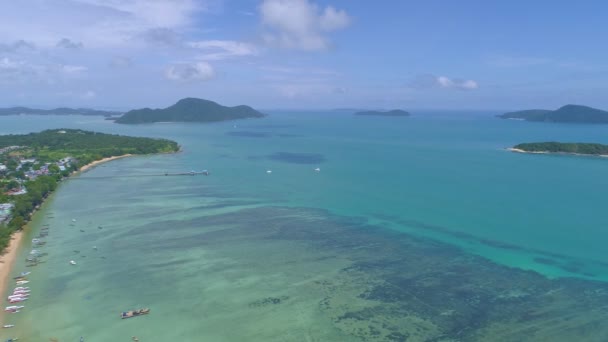 Tayland Geleneksel Uzun Kuyruklu Balıkçı Teknelerinin Havadan Görünüşü Tropikal Denizlerdeki — Stok video