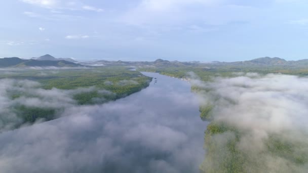 Vedere Aeriană Dronă Împușcat Ocean Frumos Împotriva Cerului Dimineața Ceață — Videoclip de stoc