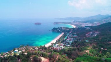 Phuket Adası Tayland 'daki Kata, Karon plajı bakış açısına göre, 17 Kasım 2020' de Phuket 'te güzel bir gezi noktası olan doğaya bakınız.