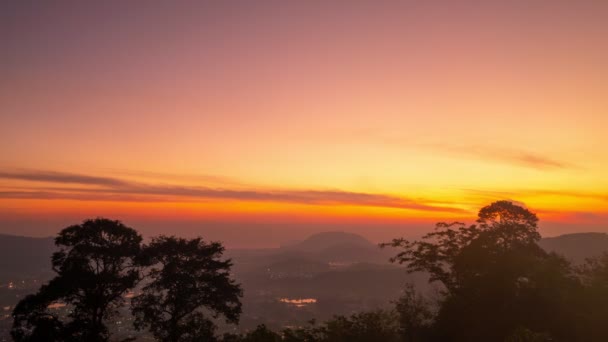 Filmagem Cinematográfica Rolo Timelapse Nevoeiro Pôr Sol Movimentos Nuvens Céu — Vídeo de Stock