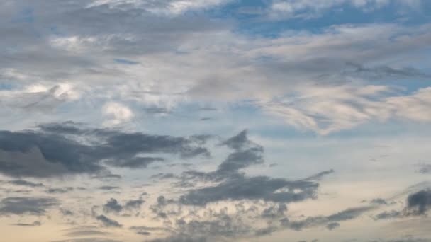 Zeitraffer Schöner Blauer Himmel Und Weiße Wolken Die Sommer Fließen — Stockvideo