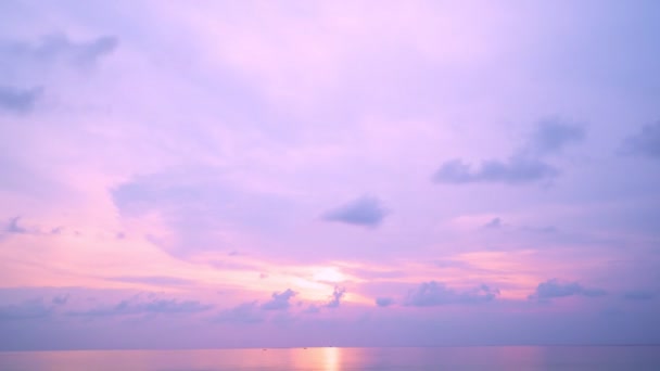 Zeitraffer Von Glatten Bunten Wolken Bei Sonnenuntergang Oder Sonnenaufgang Abendhimmel — Stockvideo