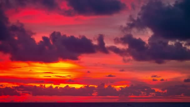 Epische Bunte Wolken Tropische Wolken Bei Sonnenuntergang Oder Sonnenaufgang Erstaunlich — Stockvideo