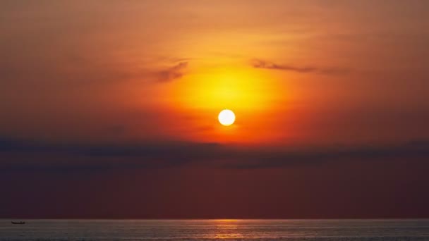 Fantastisk Närbild Vacker Solnedgång Tidsfall Solen Går Ner Horisonten Timelapse — Stockvideo