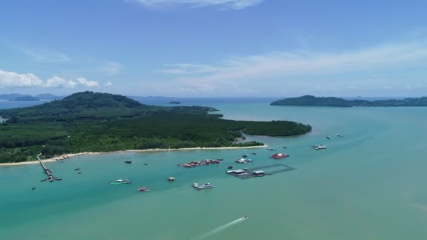 Drone Widok Lotu Ptaka Mały Most Morza Phuket Tajlandia Znajduje — Wideo stockowe