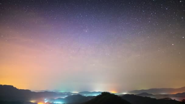 Úžasná Hvězdná Noc Horách Časový Skluz Mléčná Dráha Galaxie Hvězdy — Stock video