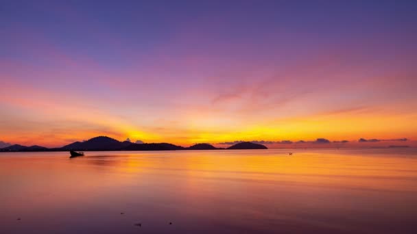 Amazing Clouds Sea Timelapse Sunset Sunrise Burning Golden Sky Shining — Stock Video