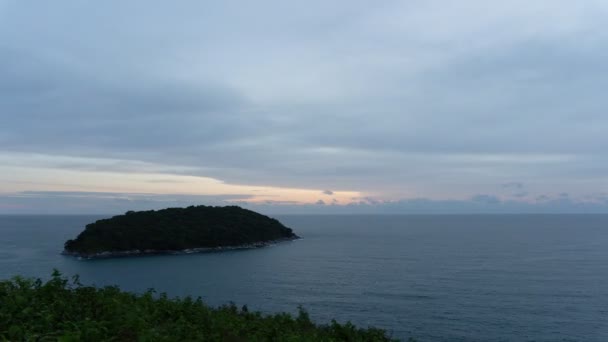 Filmagem Rolo Timelapse Céu Nuvens Negras Tempo Chuvoso Thunderous Nuvens — Vídeo de Stock