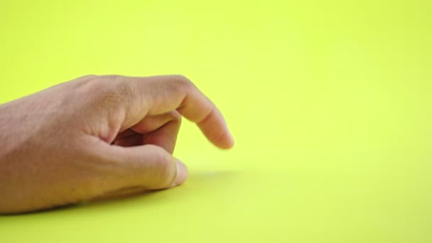 Gesto Mão Homem Sinal Mão Sinal Espera Colocando Sua Mesa — Vídeo de Stock