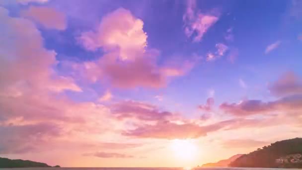 Καταπληκτικό Τοπίο Φως Της Φύσης Μεγαλοπρεπή Σύννεφα Στο Ηλιοβασίλεμα Ανατολή — Αρχείο Βίντεο