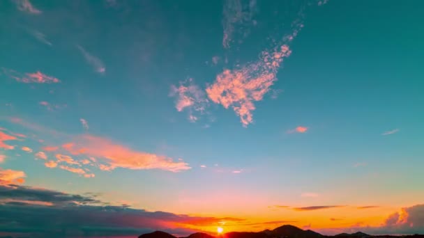 Erstaunliche Natur Wolkenlandschaft Zeitraffer Bunte Pastellwolken Bei Sonnenuntergang Oder Sonnenaufgang — Stockvideo