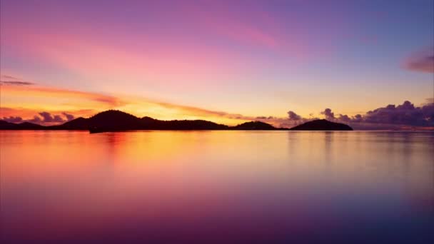 Amazing Clouds Sea Timelapse Sunset Sunrise Burning Golden Sky Shining — Stock video