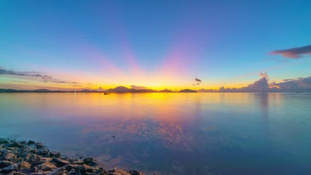 Increíbles Nubes Sobre Mar Timelapse Puesta Sol Salida Del Sol — Vídeos de Stock