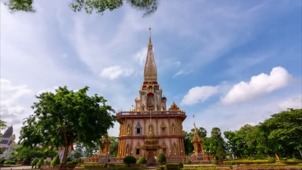 Amazing Timelapse Beautiful Pagoda Phuket Tailandia Julio 2021 Phra Mahathat — Vídeos de Stock