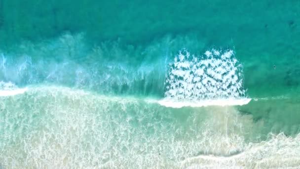Vista Superior Mar Olas Agua Superficie Plano Dinámico Vista Aérea — Vídeos de Stock