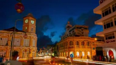 Phuket şehri Tayland. Phuket Eski Kasabası 'ndaki harika binalar. Sino-Portekiz mimarisi. Phuket City' nin simgelerinden biri.