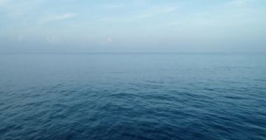 Hava görüntüsü İnsansız Hava Aracı kamerasından inanılmaz dinamik doğa görüntüsü İHA kamerasından yüksek açı görüntüsü