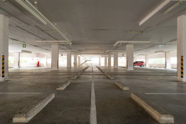 Garaj mağazası içi boş otopark ya da garaj iç mimari ofis