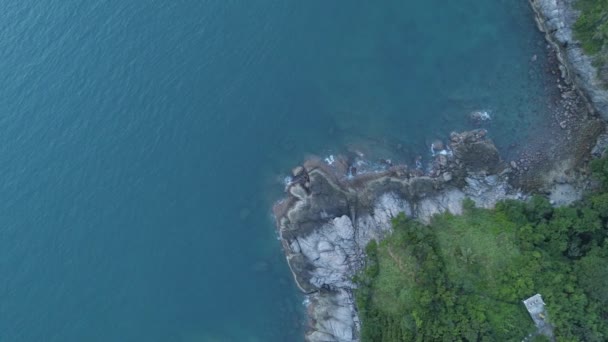 Aerial View Drone Camera Top Seashore Rocks Blue Ocean Turquoise — Stockvideo