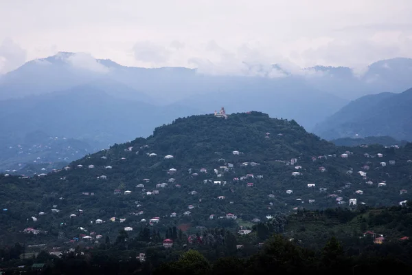 Panoráma Kilátás Batumi Hegyek Templom Dombon — Stock Fotó