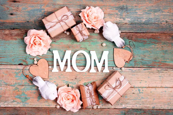 Festive Frame Rose Flowers Gifts Word Mom Shabby Wooden Turquoise — Stock Photo, Image