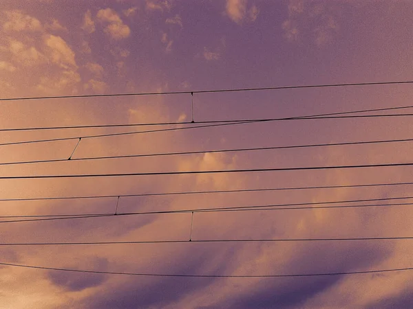 Stromleitungen Der Stadt Stromkabel Einem Strommast Unter Blauem Himmel — Stockfoto