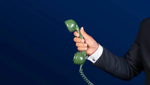 Representante Atendimento Cliente Segurando Telefone Discagem Mão — Fotografia de Stock