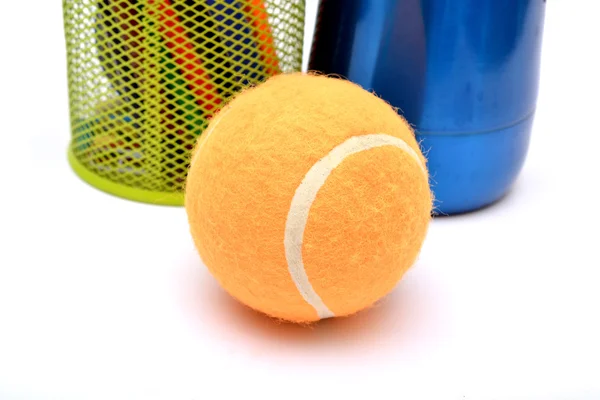 Pelota de tenis con fondo de papelería — Foto de Stock