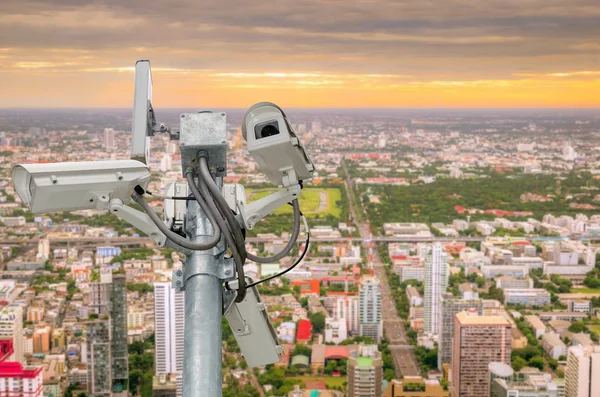 Grabación de cámaras de vigilancia o CCTV en la ciudad . —  Fotos de Stock