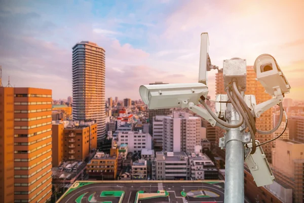 Grabación de cámaras de vigilancia o CCTV en la ciudad . —  Fotos de Stock