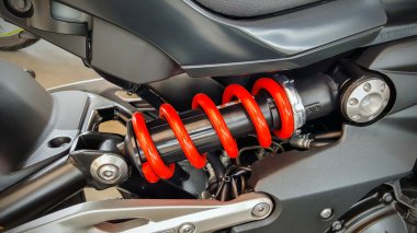 Bahar ve motosiklet amortisör.