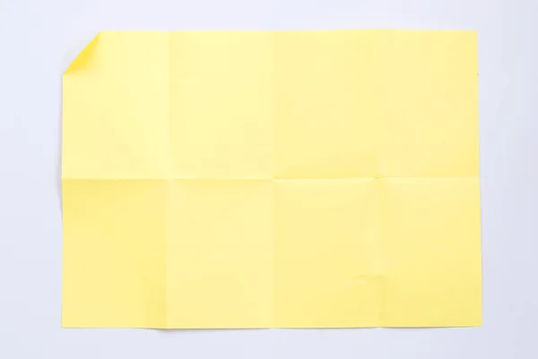 Skrynkligt papper isolerad på vit bakgrund. — Stockfoto