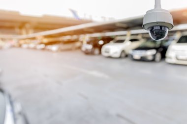  CCTV kamera açık araba park