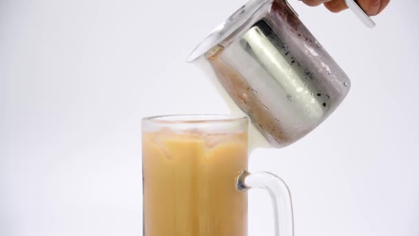 Pour Frothed Cream Fresh Milk Iced Coffee Mug — Stock Video