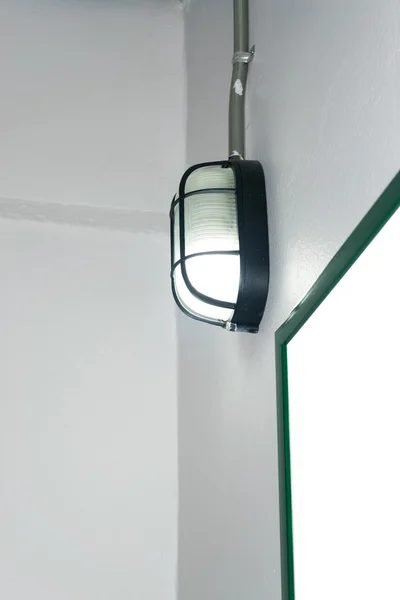 Zwarte muur lamp — Stockfoto